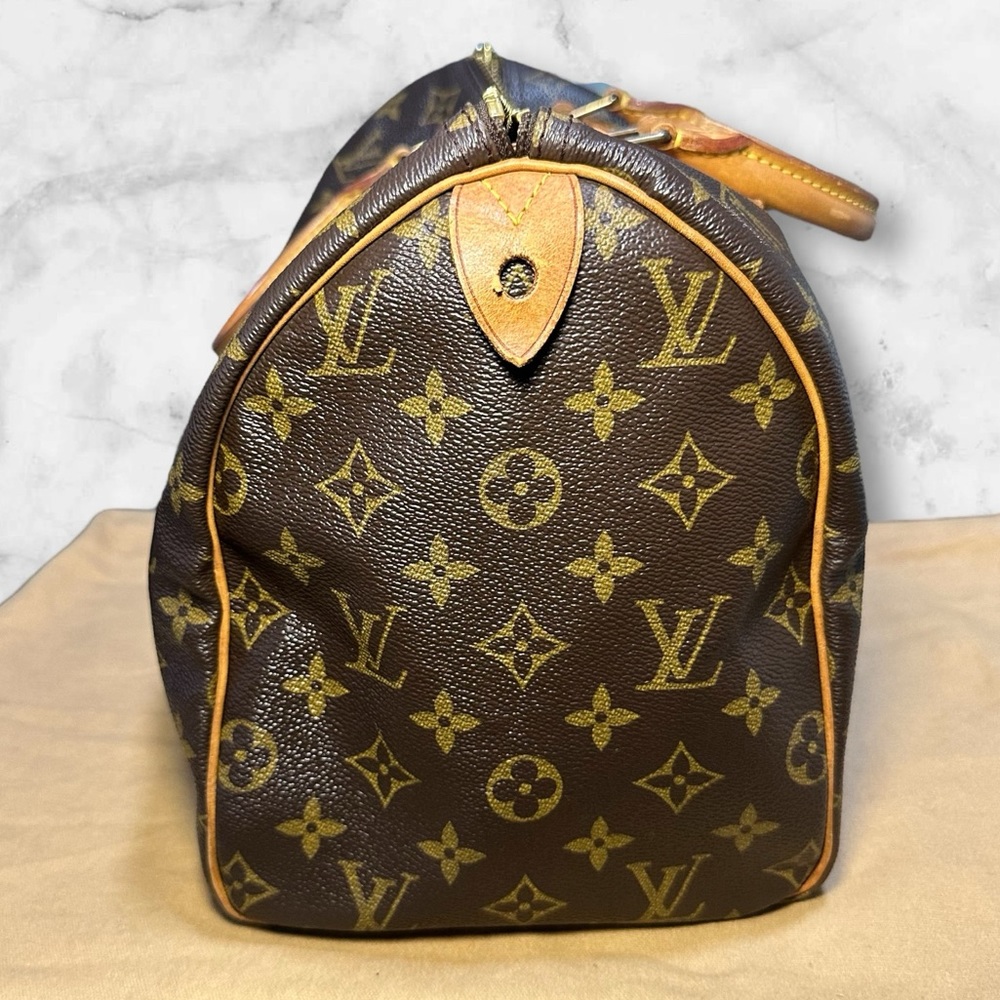 Authentic Louis Vuitton Vintage Monogram Speedy 30 - Picture 8 of 13